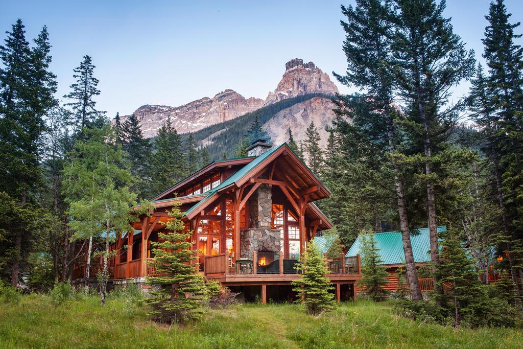 Cathedral Mountain Lodge Field Exteriér fotografie
