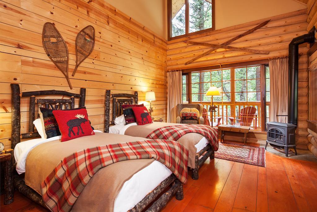 Cathedral Mountain Lodge Field Exteriér fotografie