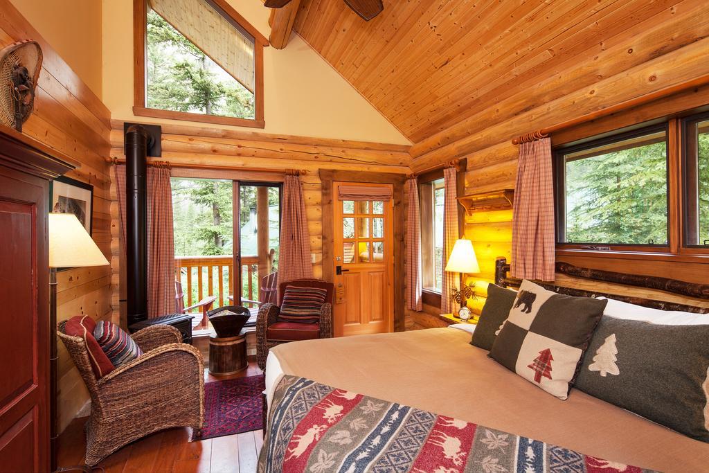 Cathedral Mountain Lodge Field Exteriér fotografie